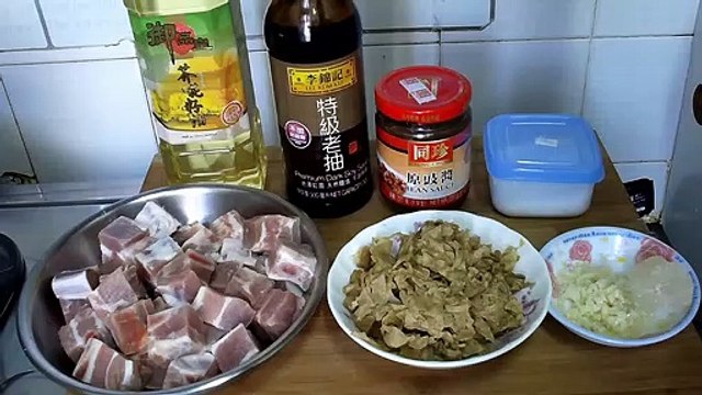 Street Food || Chinese Food_ Braised Pork Ribs With Mei Choy (Preserved Vegetables).