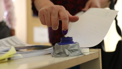 آلية الاقتراع الجديدة في العراق.. البطاقة البيومترية