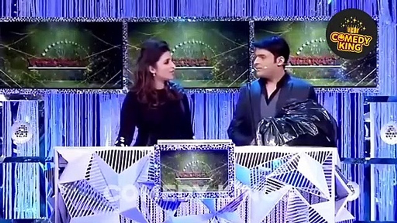 kapil sharma double meaning  with parineeti chopra☺on award show - kapil sharma thug life-flimfare
