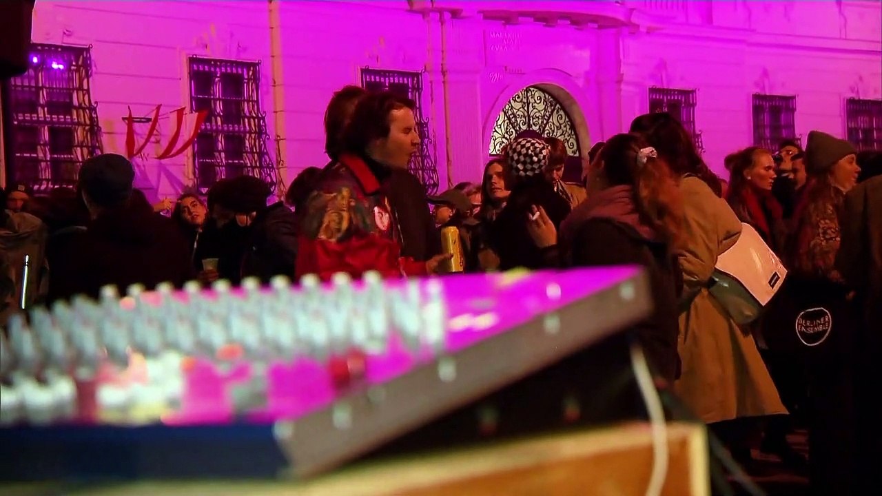 Kurz-Rücktritt legt Regierungskrise bei - Opposition ist aufgebracht