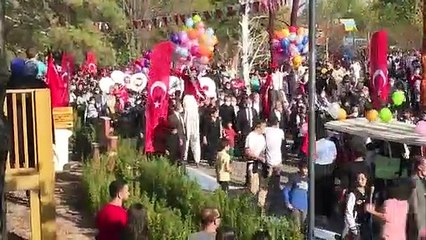 Ankara Tiyatroları’nın sezon açılışı yapıldı; "Sanatçılarımızı özledik, hemşehrilerimizi sanatın her dalıyla buluşturmak istiyoruz"