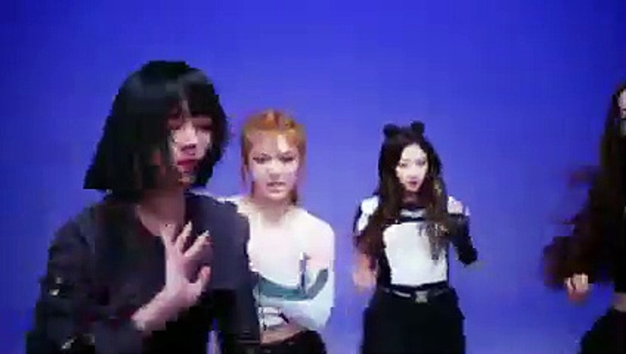 Aespa 'SAVAGE' M/V