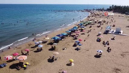 Hava sıcaklığı 33 dereceyi buldu, tatilciler Kızkalesi'ne akın etti