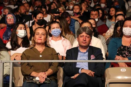 Demet Akalın'dan Gülben Ergen'e şok sözler: Ben kendi paramla okul yaptırıyorum Gülben Ergen gibi milletten para toplamıyorum