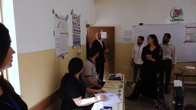 SÜLEYMANİYE - KYB Eş Başkanı Talabani, oyunu kullandı