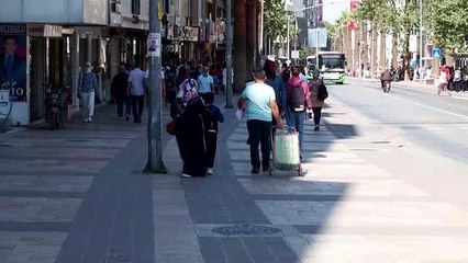 DENİZLİ/UŞAK - Kovid-19 vakası artışlarından vatandaş da endişeli