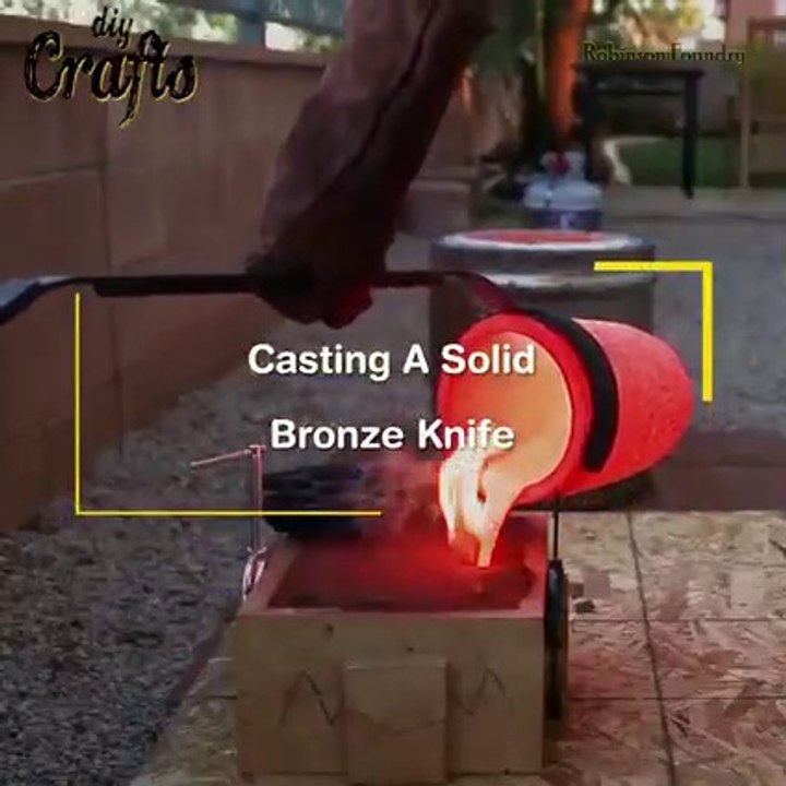 casting a solid bronze knife  Casting A Solid BRONZE Katana & Ingot From  Copper And Bronze Melt