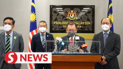 Distribution of digital devices for online learning questioned