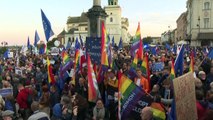 Pologne: des dizaines de milliers de manifestants pro-UE dans la rue