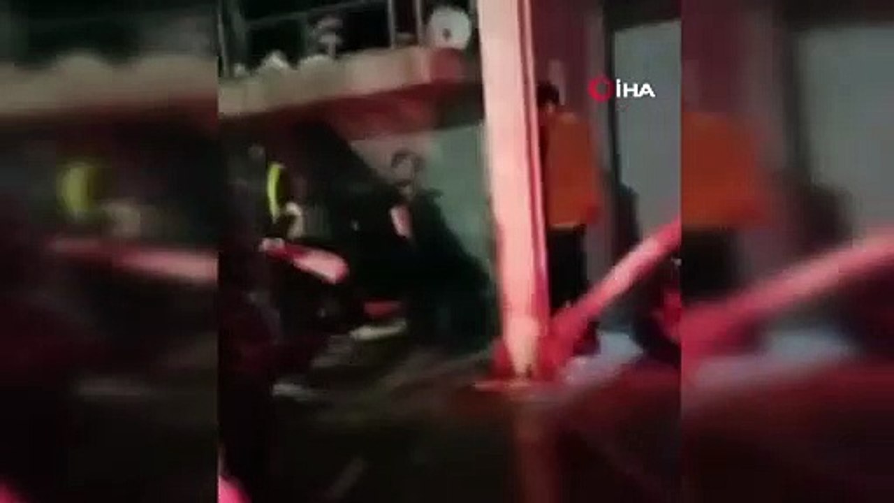 Esenyurt’ta laf atma tartışmasında ortalık savaş alanına döndü