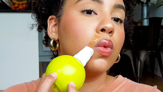 Roll-on sugar wax for hair removal