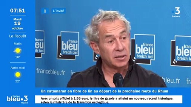 Roland Jourdain sur la Route du Rhum avec un catamaran en fibre de lin