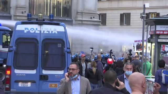 '그린 패스' 반대 과격 시위 이탈리아 파시즘 정당 퇴출 움직임 / YTN