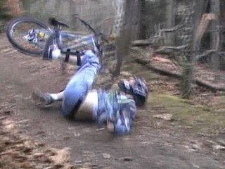 J-M boite sur bosse de dirt