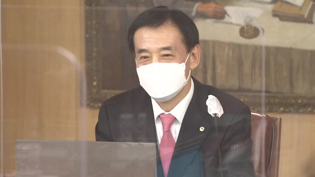 한은 금통위, 기준금리 동결...11월 금통위에서 인상 유력 / YTN