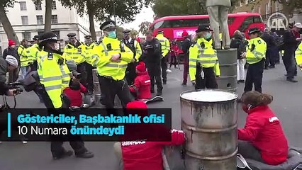 Greenpeace üyeleri Londra’da eylem yaptı