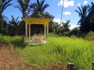 Makam Datuk Setia Indra Tak Terurus