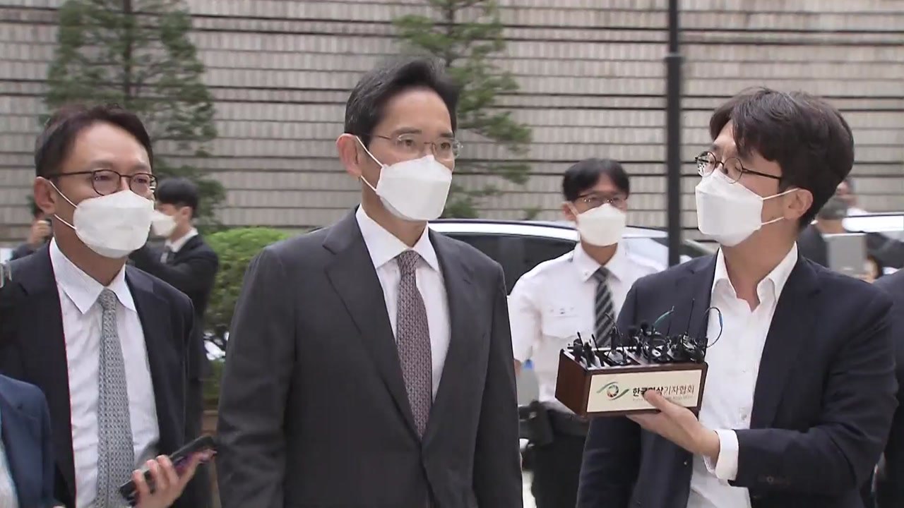 '프로포폴 불법 투약' 이재용, 첫 재판서 "깊이 반성"...檢, 벌금 7천만 원 구...