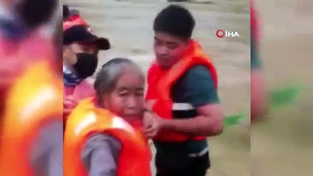 Filipinler'i tropikal fırtına vurdu: 9 ölü, 11 kayıp
