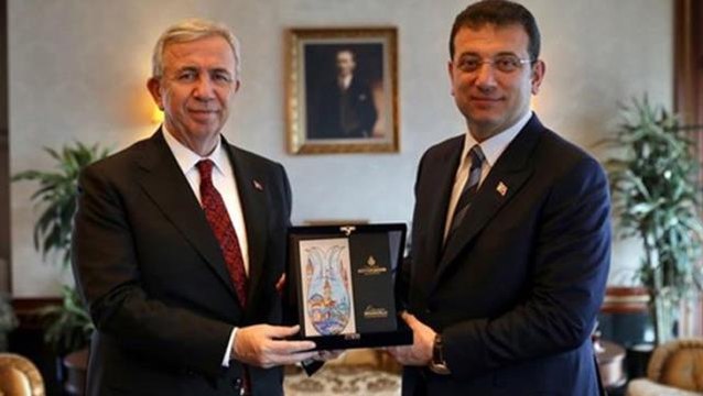 Mansur Yavaş, heyecanının azizliğine uğradı! A Milli Takım paylaşımı sosyal medyayı salladı