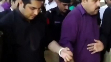 Video herunterladen: Iqrar Ul Hassan Arrested In Sindh Assembly _ Iqrar Ul Hassan Arrested Today _ Iqrar Ul Hassan