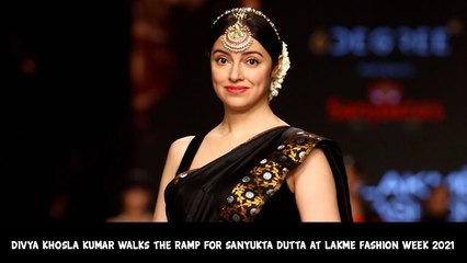 Descargar video: Divya Khosla Kumar Walks The Ramp For Sanyukta Dutta At Lakme Fashion Week 2021