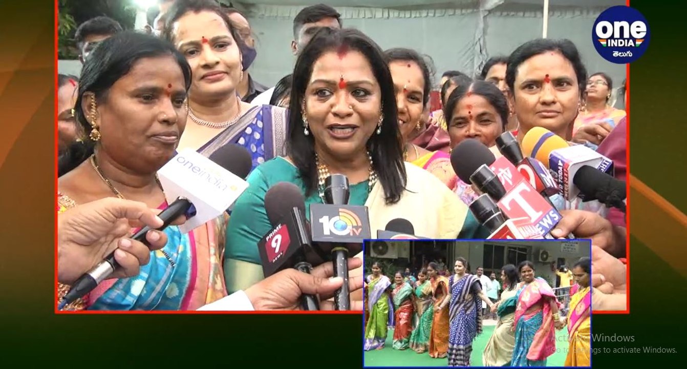 జీహెచ్ఎంసీ ఆవరణలో బతుకమ్మ వేడుకల్లో ఆడిపాడిన మేయర్ విజయలక్ష్మి