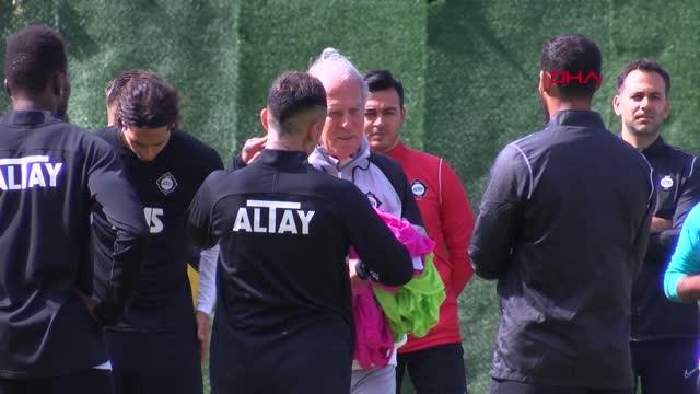 SPOR Altay'da Mustafa Denizli'nin başarı kıstası Avrupa