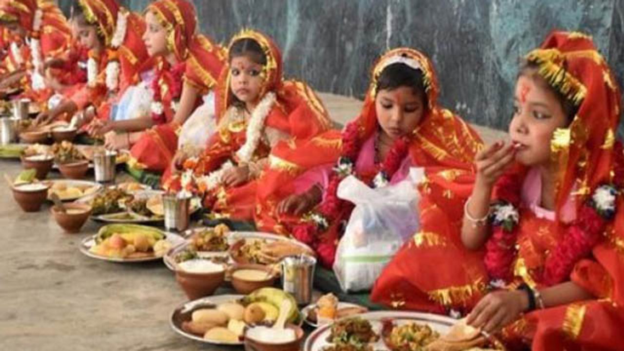 Ashtami 2021: महाअष्टमी 2021 कन्या पूजन शुभ मुहूर्त | Ashtami Kanya Pujan Muhurat | Boldsky