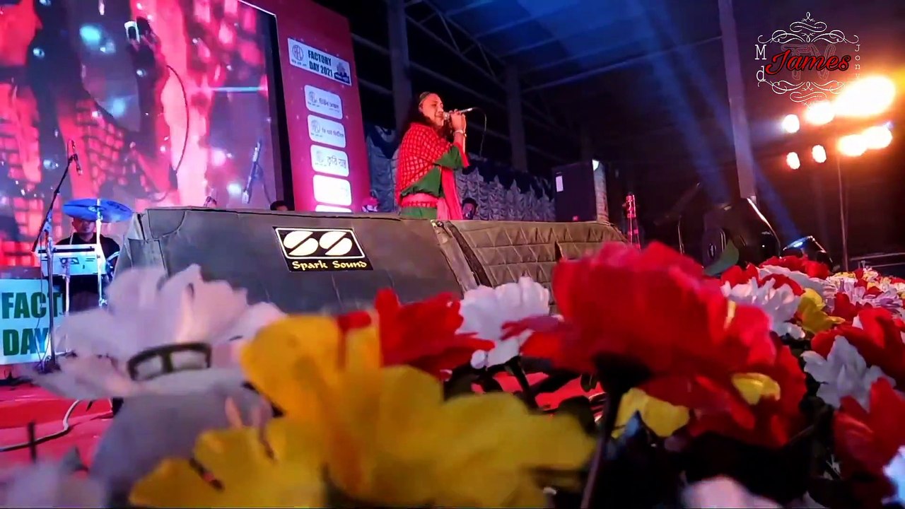 Amar_Ghor_Khanay_K_আমার_ঘর_খানায়_কে_বিরাজ_করে Cover  (Asraf_Vandari) With Guitarist  Mac Manik Stage Song_