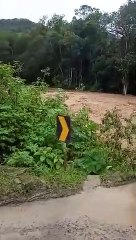 Força das águas no Ribeirão Garcia em Blumenau