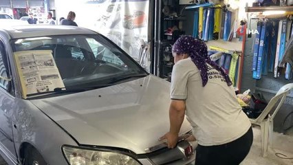 İşçi bulamayan kaportacı kocasına çırak oldu