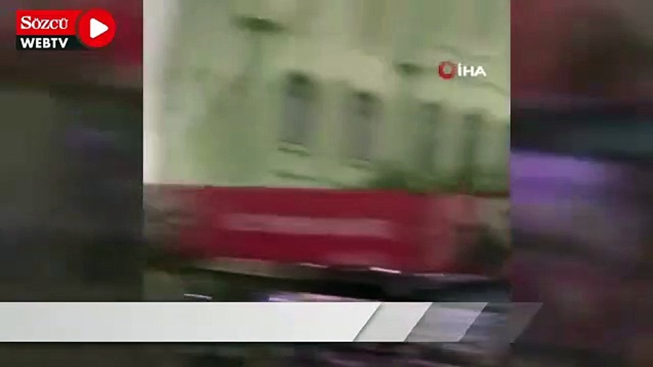 Fırtınada minare böyle yıkıldı