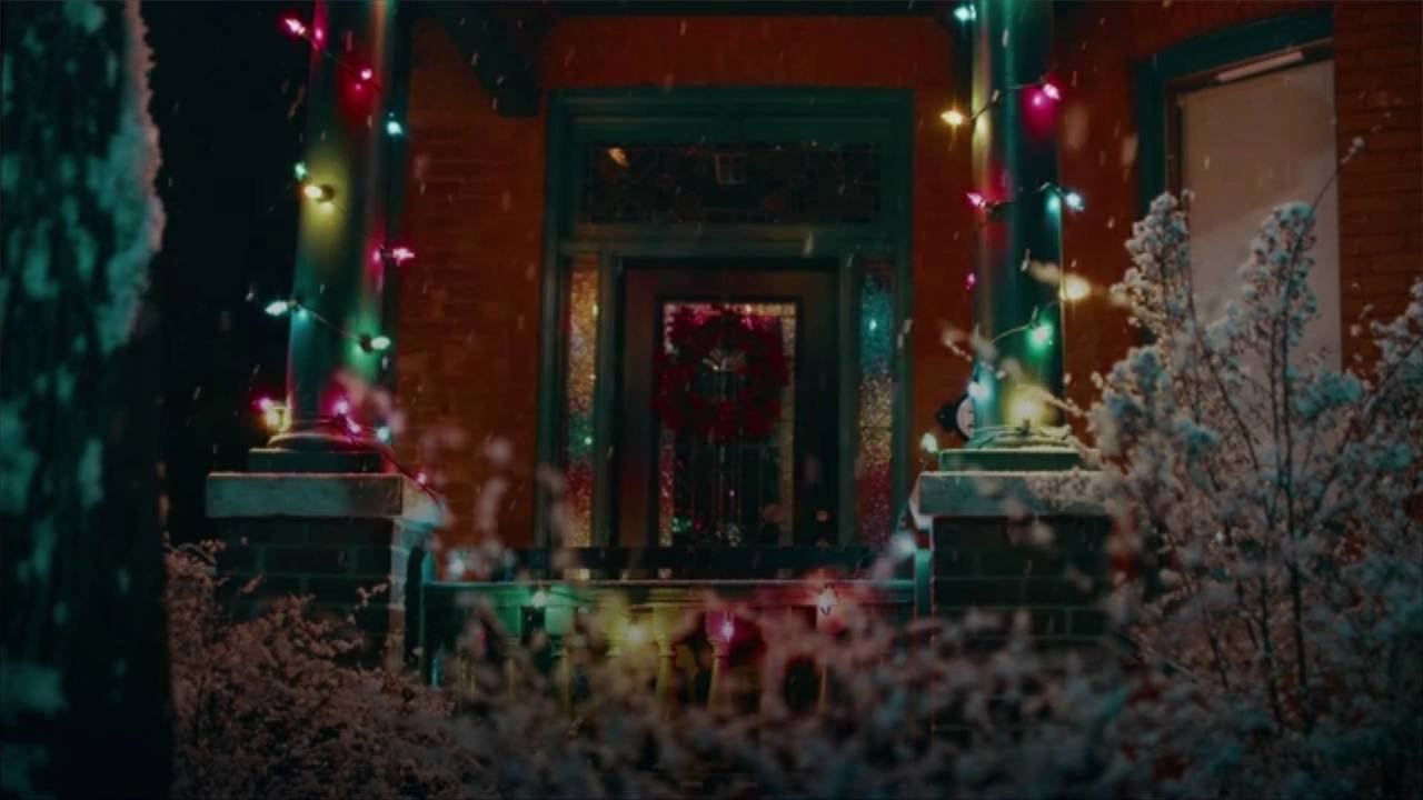 How To Hang String Lights