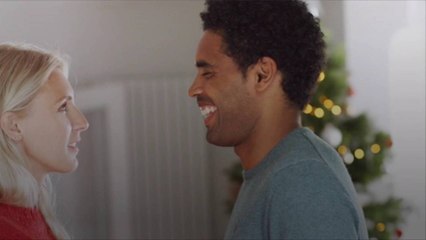 The Meaning Behind Why We Kiss Under the Mistletoe