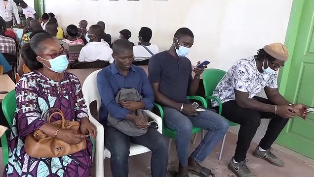 Mise en place des guichets spéciaux pour la remise de cartes d'identités