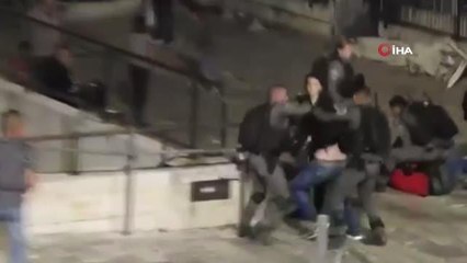 İsrail güçleri, Şam Kapısı'nda Filistinlilere müdahale etti