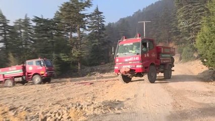 Drone - Kemer'de çıkan orman yangınına müdahale ediliyor (3)