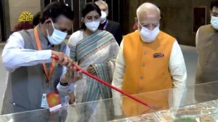 PM Modi reviews the model of new exhibition complex