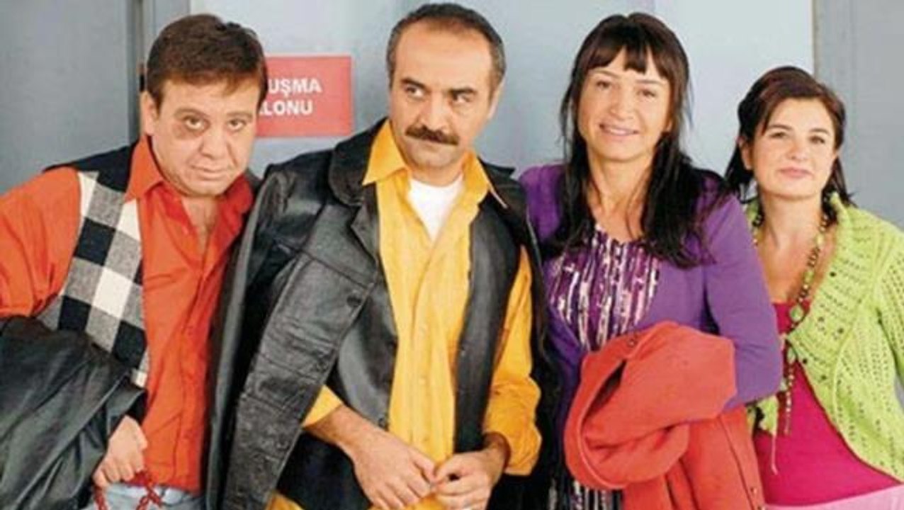 Yılmaz Erdoğan'dan "Bir Demet Tiyatro geri dönüyor mu?" sorusuna cevap