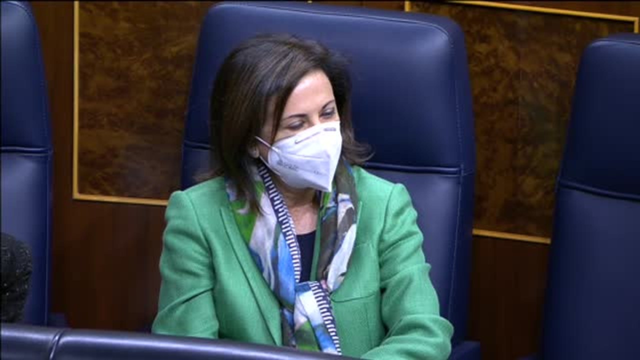Robles a Rufián en defensa de las FFAA: "Mientr...