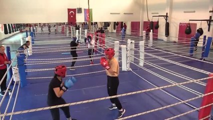 KASTAMONU - Dünya şampiyonluğu hedefleri Kovid-19'a takılan boksörler, yeni hedeflerini belirledi