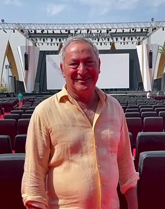 سميح ساويرس من داخل قاعة مهرجان الجونة الحمد لله جت سليمة