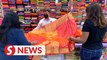Shoppers throng Little India in Klang before Deepavali