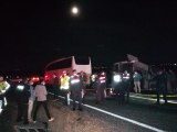 Öğrencileri taşıyan iki otobüs kaza yaptı, biri şarampole yuvarlandı: 27 yaralı