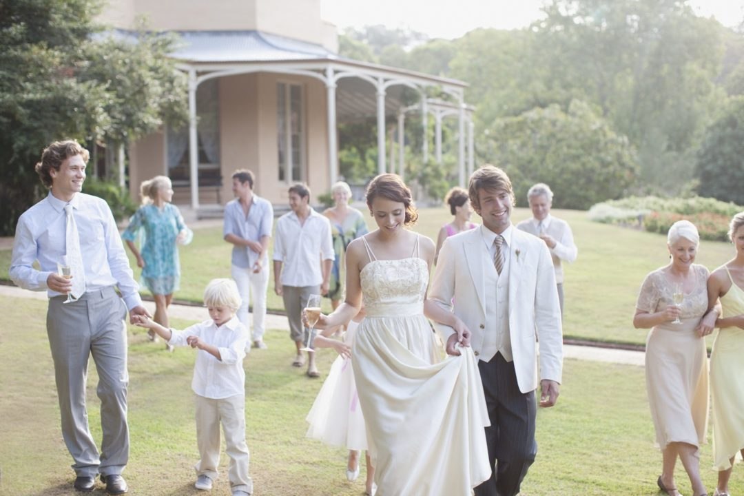 How Many People Should You Invite to Your Wedding?