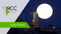 Una Luna llena iluminó la Acrópolis de Atenas