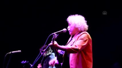 Yeni Türkü grubu "40'ıncı Yıl Özel Konseri" verdi