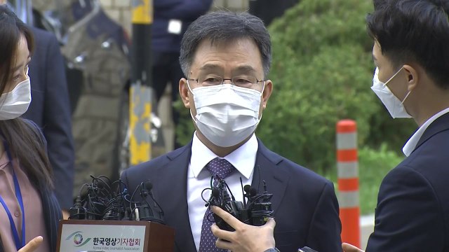 '화천대유' 대주주 김만배 씨, 구속영장심사 출석 / YTN