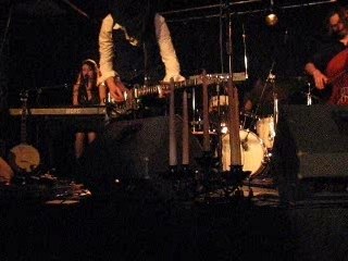 21 Love Hotel - Dancing with the dead old crows